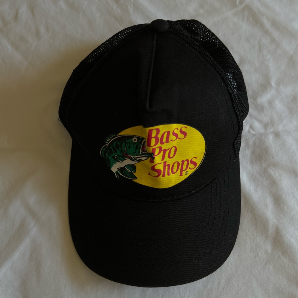 ❣️2/$25❣️ Bass Pro Shops black adjustable trucker hat | OS